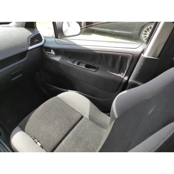 PEUGEOT 207 '2008 1.4 PLATA