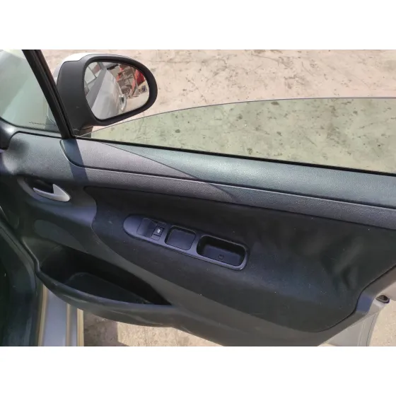 PEUGEOT 207 '2008 1.4 PLATA