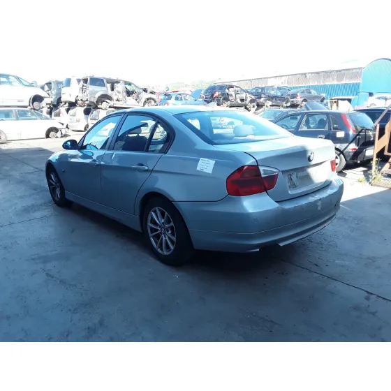BMW SERIE 3 BERLINA (E90) '2006 * PLATA