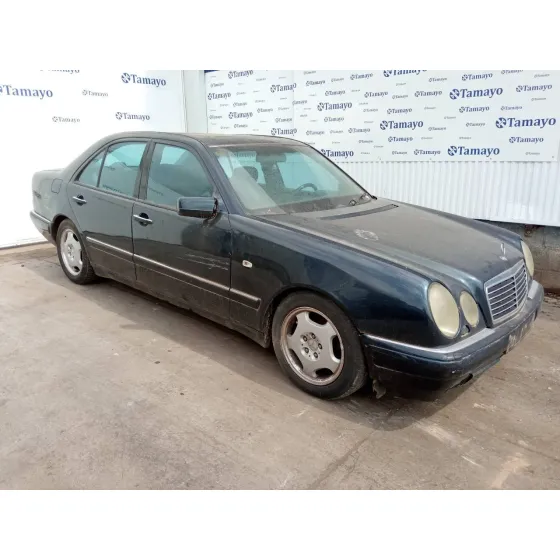 MERCEDES CLASE E (W210) BERLINA '1998 2.4 V6 18V CAT AZUL