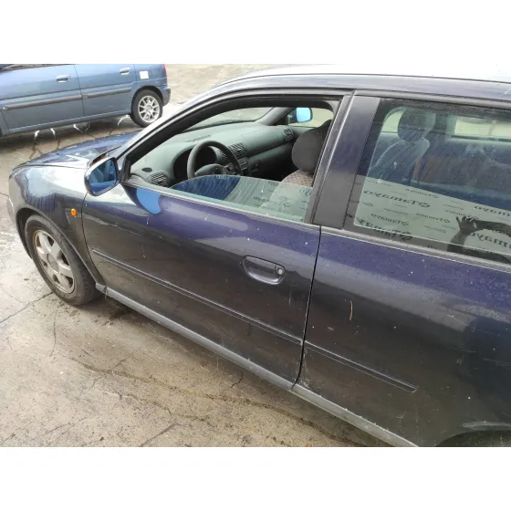 AUDI A3 (8L) '2000 1.9 TDI AZUL MARINO