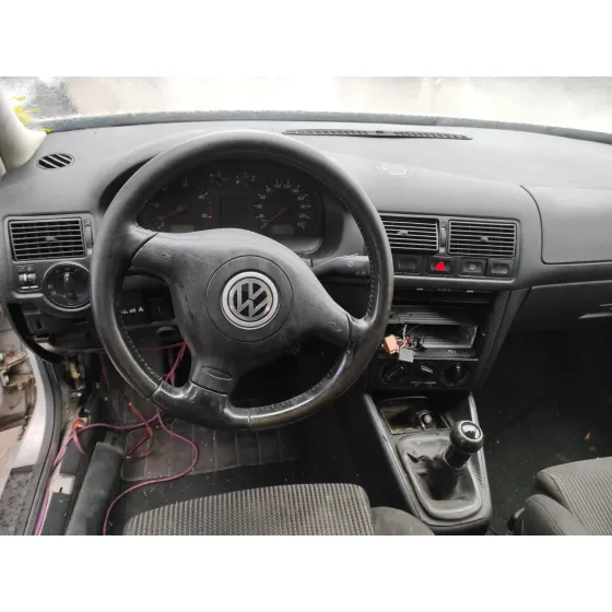 VOLKSWAGEN GOLF IV BERLINA (1J1) '1999 * PLATA