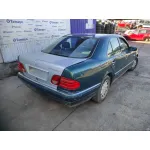 MERCEDES-BENZ CLASE E (W210) BERLINA MERCEDES CLASE E (W210) BERLINA '1998 2.4 V6 18V CAT VERDE 1995