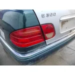 MERCEDES-BENZ CLASE E (W210) BERLINA MERCEDES CLASE E (W210) BERLINA '1998 2.4 V6 18V CAT VERDE 1995