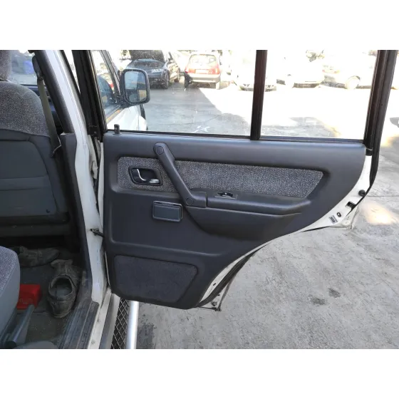 MITSUBISHI MONTERO (V20/V40) '2000 2.8 TURBODIESEL BLANCO