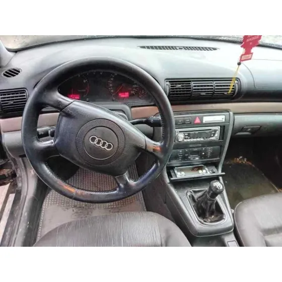 AUDI A4 AVANT (B5) '2000 * NEGRO