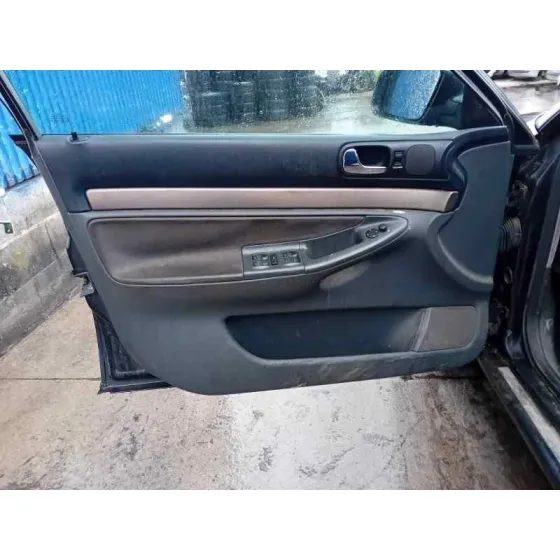 AUDI A4 AVANT (B5) '2000 * NEGRO
