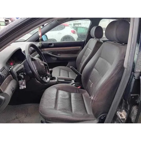 AUDI A4 AVANT (B5) '2000 * NEGRO