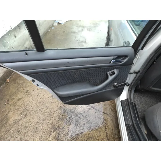 BMW SERIE 3 BERLINA (E46) '1999 2.0 16V DIESEL CAT PLATA