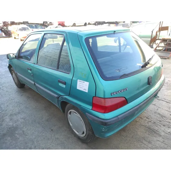 PEUGEOT 106 (S2) '1997 1.1 VERDE