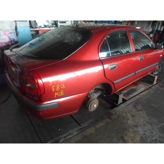 MITSUBISHI CARISMA BERLINA 4 (DA0) '2000 1.9 TURBODIESEL GRANATE