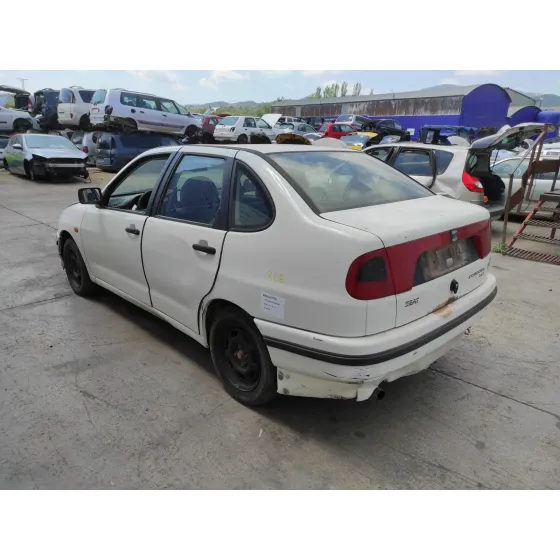 SEAT CORDOBA BERLINA (6K2) '1995 * BLANCO