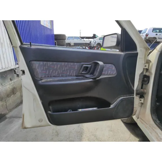 SEAT CORDOBA BERLINA (6K2) '1995 * BLANCO