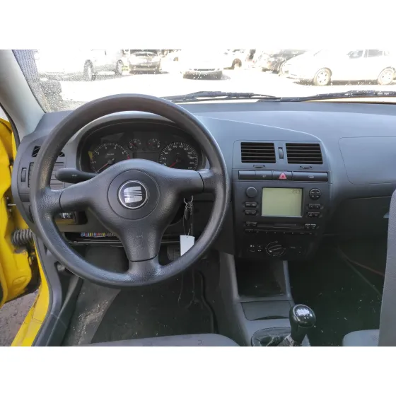 SEAT IBIZA (6K1) '2000 1.4 AMARILLO