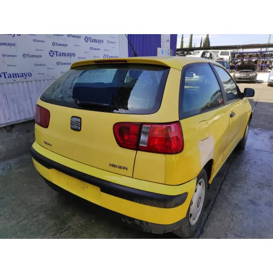 SEAT IBIZA (6K1) '2000 1.4 AMARILLO