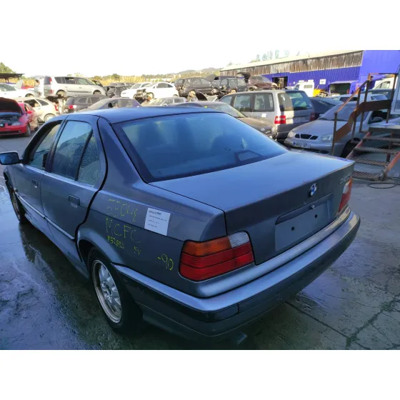 BMW SERIE 3 BERLINA (E36) '1996 2.0 24V GRIS