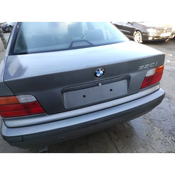 BMW SERIE 3 BERLINA (E36) '1996 2.0 24V GRIS