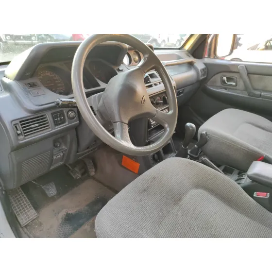 MITSUBISHI MONTERO (V20/V40) '1994 2.5 TURBODIESEL BLANCO