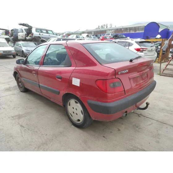 CITROEN XSARA BERLINA '1998 1.6 GRANATE