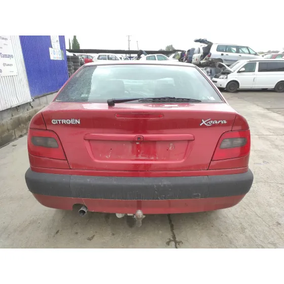 CITROEN XSARA BERLINA '1998 1.6 GRANATE