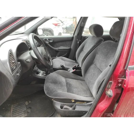 CITROEN XSARA BERLINA '1998 1.6 GRANATE