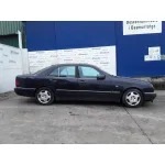 MERCEDES-BENZ CLASE E (W210) BERLINA MERCEDES CLASE E (W210) BERLINA '1998 * AZUL 1995
