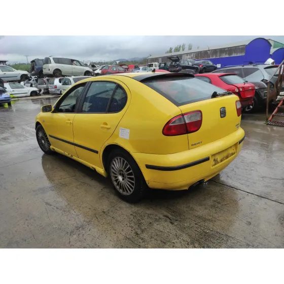 SEAT LEON (1M1) '2000 * AMARILLO