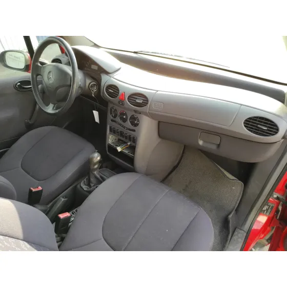 MERCEDES CLASE A (W168) '1999 1.4 CAT ROJO