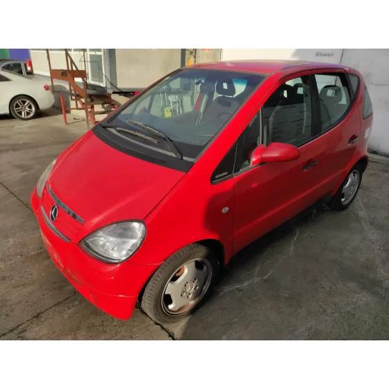 MERCEDES CLASE A (W168) '1999 1.4 CAT ROJO