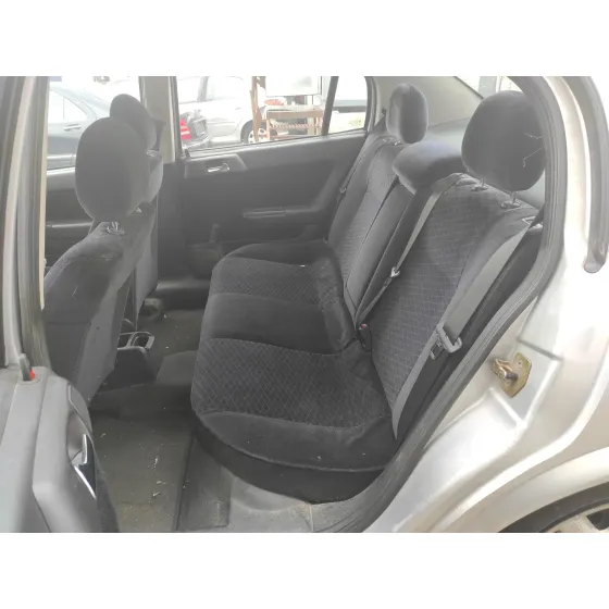 OPEL ASTRA G BERLINA '1999 1.6 16V PLATA