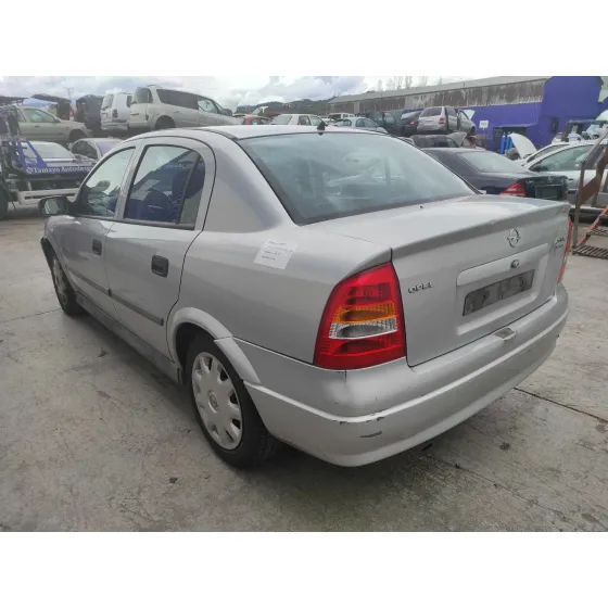 OPEL ASTRA G BERLINA '1999 1.6 16V PLATA