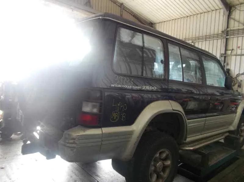 MITSUBISHI MONTERO (V20/V40) MITSUBISHI MONTERO (V20/V40) '1995 2.8 TURBODIESEL AZUL 1991
