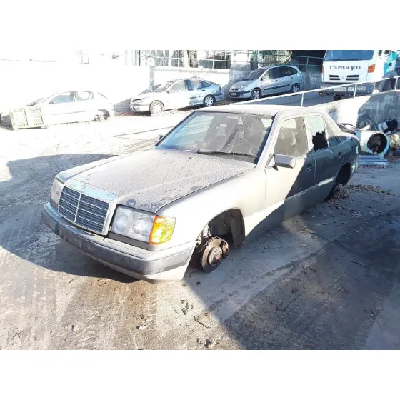 MERCEDES CLASE E (W124) BERLINA '1992 220 E / E 220 (124.022) MARRON