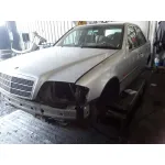 MERCEDES-BENZ CLASE C (W202) BERLINA MERCEDES CLASE C (W202) BERLINA '1994 2.2 CAT PLATA 1993