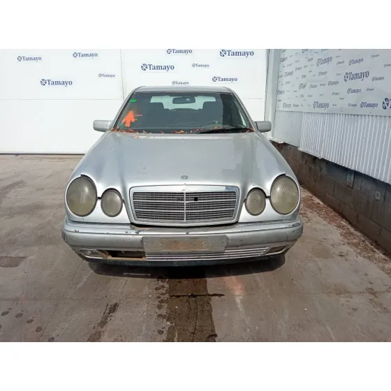 MERCEDES CLASE E (W210) BERLINA DIESEL '1998 2.2 CDI 16V CAT PLATA