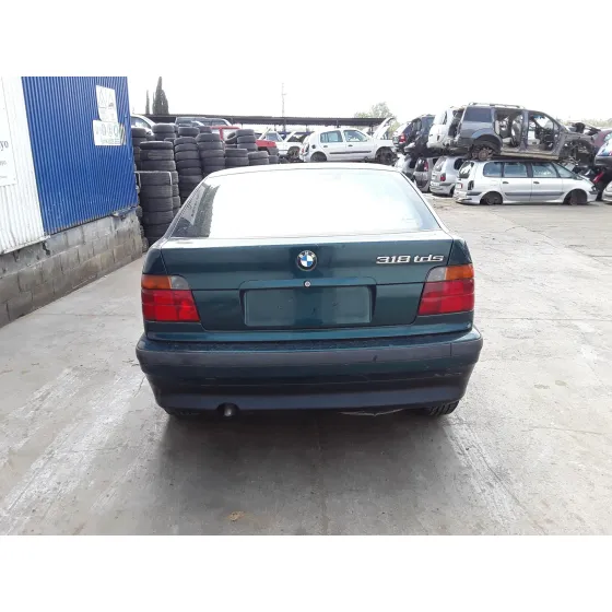 BMW SERIE 3 COMPACTO (E36) '1996 * VERDE OSCURO
