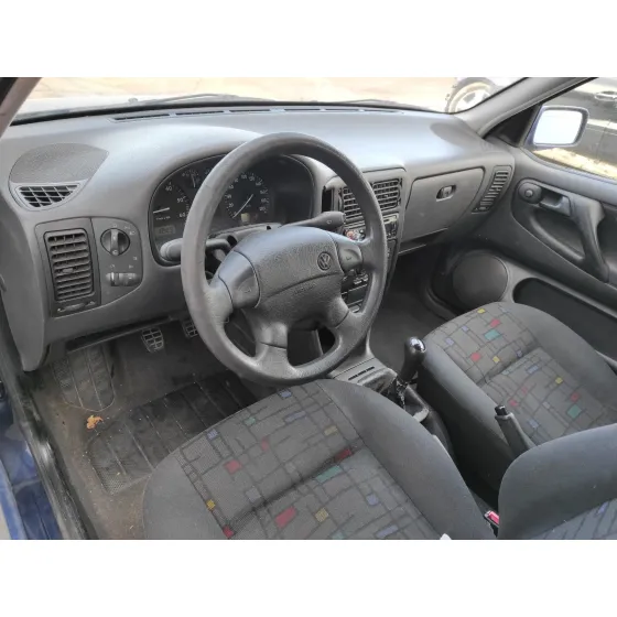 VOLKSWAGEN POLO BERLINA (6N1) '1999 * AZUL