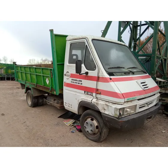 RENAULT 120.35 '1992 2.5D BLANCO