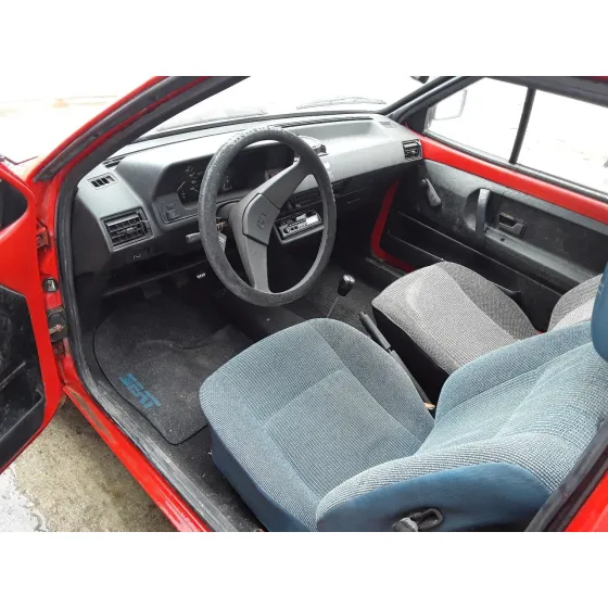 VOLKSWAGEN POLO (867/871/873) '1985 1.05 (GL) ROJO