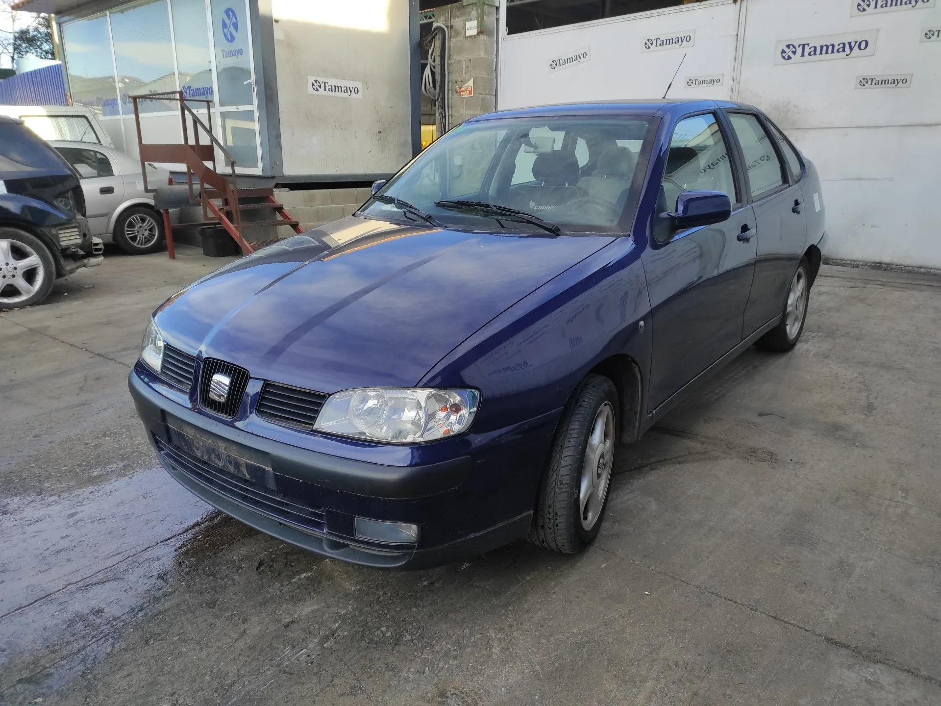 SEAT CORDOBA BERLINA (6K2) '1999 * AZUL MARINO