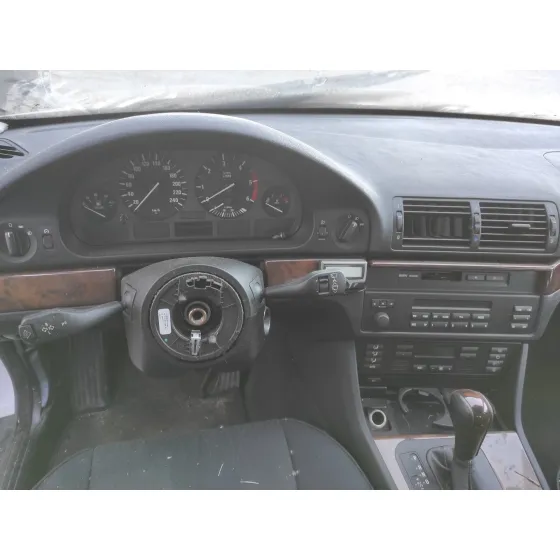 BMW SERIE 5 TOURING (E39) '1999 3.0 24V TURBODIESEL CAT PLATA