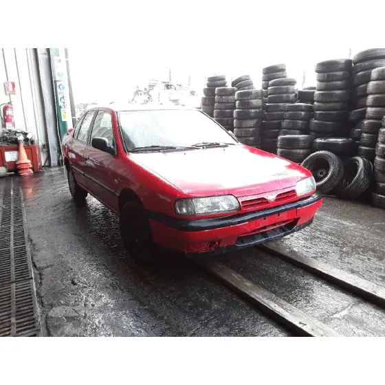 NISSAN PRIMERA BERL./FAMILIAR (P10/W10) '1991 2.0 16V CAT ROJO