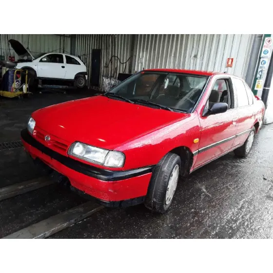 NISSAN PRIMERA BERL./FAMILIAR (P10/W10) '1991 2.0 16V CAT ROJO