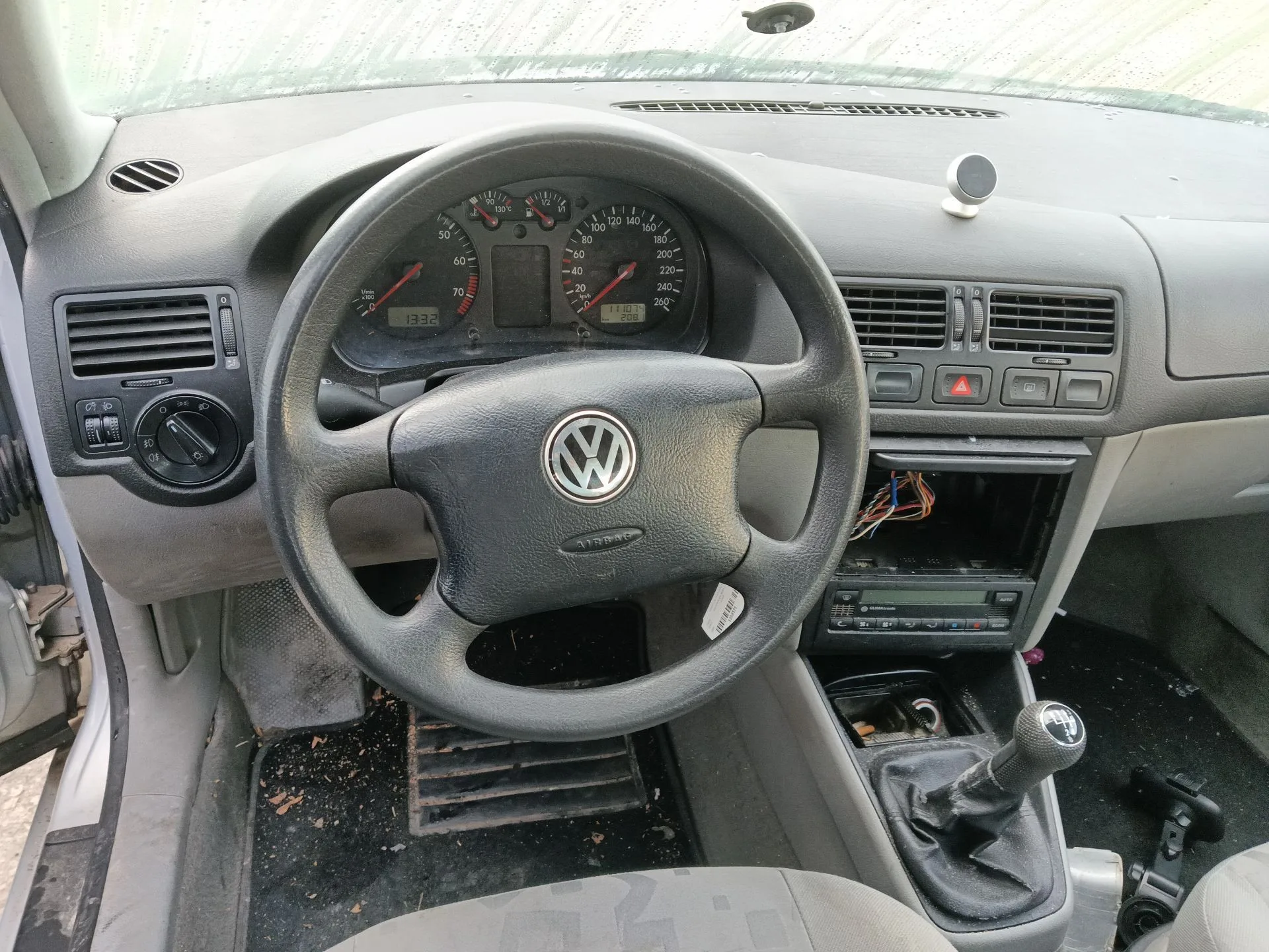 VOLKSWAGEN BORA I (1J2)  1998