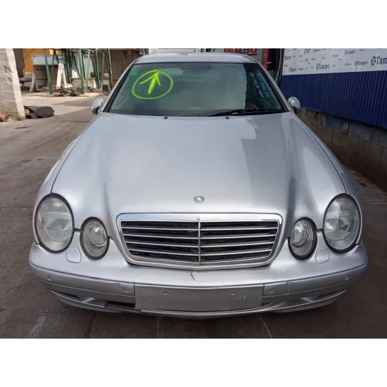MERCEDES CLASE CLK (W208) COUPE '2000 3.2 V6 18V CAT PLATA