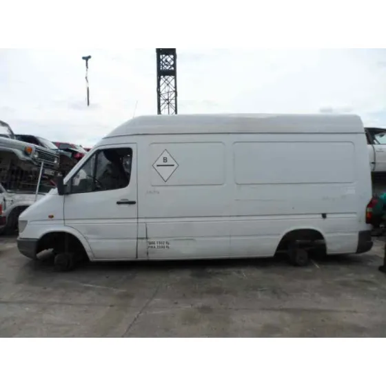 MERCEDES SPRINTER (W901,W904) CAJA CERR. '1994 208 D (901.3/902.361-362) BLANCO