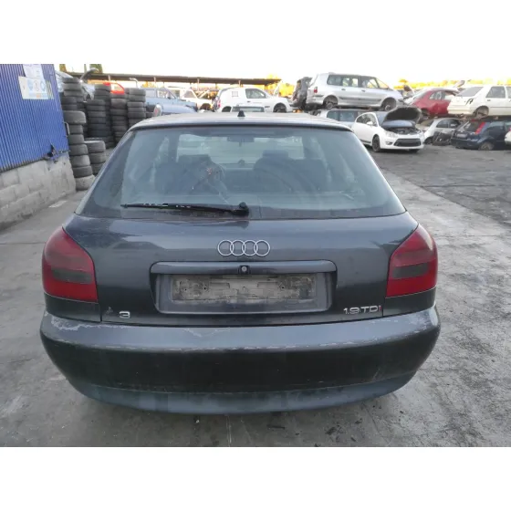 AUDI A3 (8L) '1998 1.9 TDI NEGRO