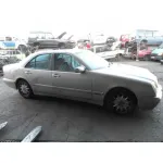 MERCEDES-BENZ CLASE E (W210) BERLINA MERCEDES-BENZ BM SERIE 210 BERLINA '2000 * PLATA 1995