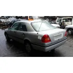 MERCEDES-BENZ CLASE C (W202) BERLINA MERCEDES CLASE C (W202) BERLINA '1997 2.2 CAT PLATA 1993