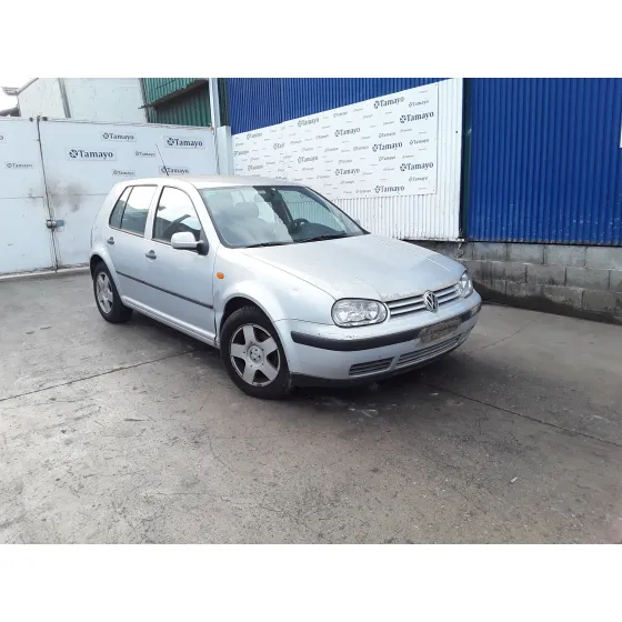 *08-10-25 100-VOLKSWAGEN GOLF IV BERLINA (1J1) '1998 * PLATA